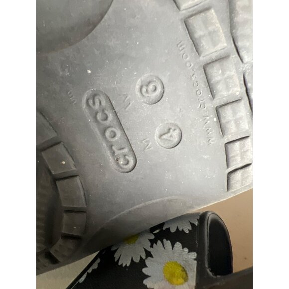 Unisex Crocs Iconic Comfort Daisy Print Slides Size M4 W6 Black/White/Yellow - Picture 4 of 5